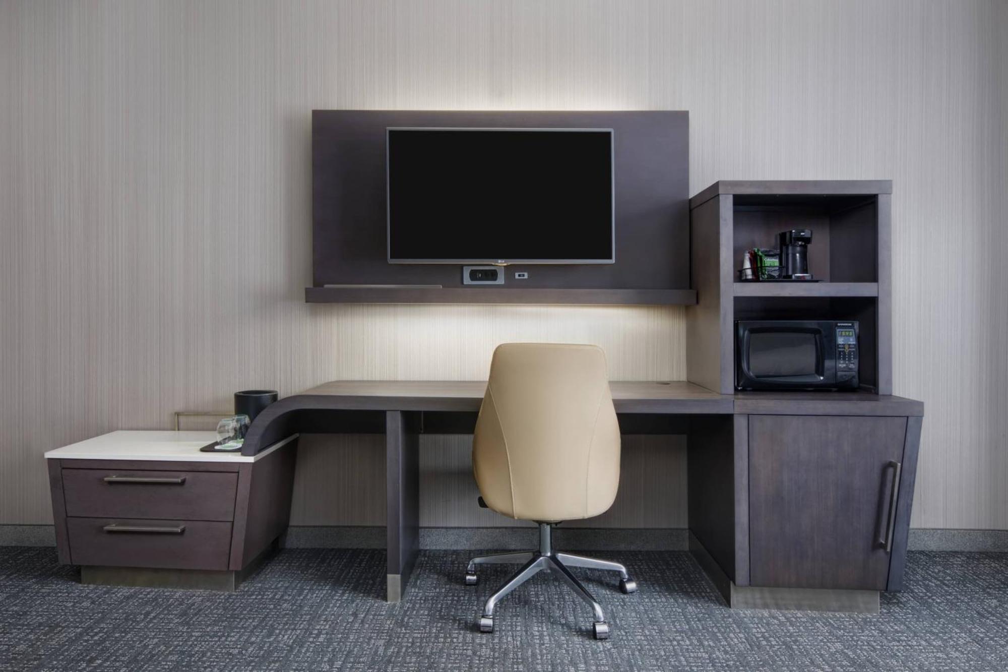 Hotel Courtyard By Marriott Richmond Downtown Esterno foto