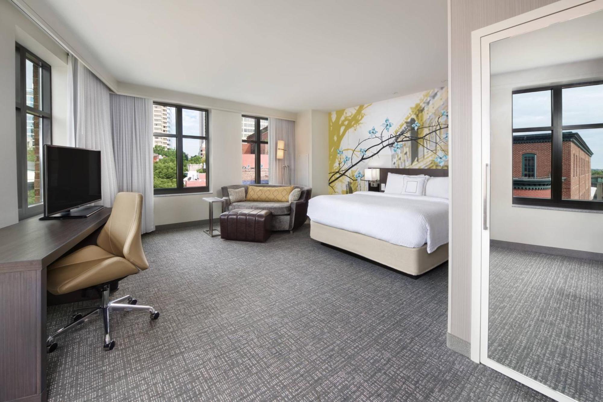 Hotel Courtyard By Marriott Richmond Downtown Esterno foto