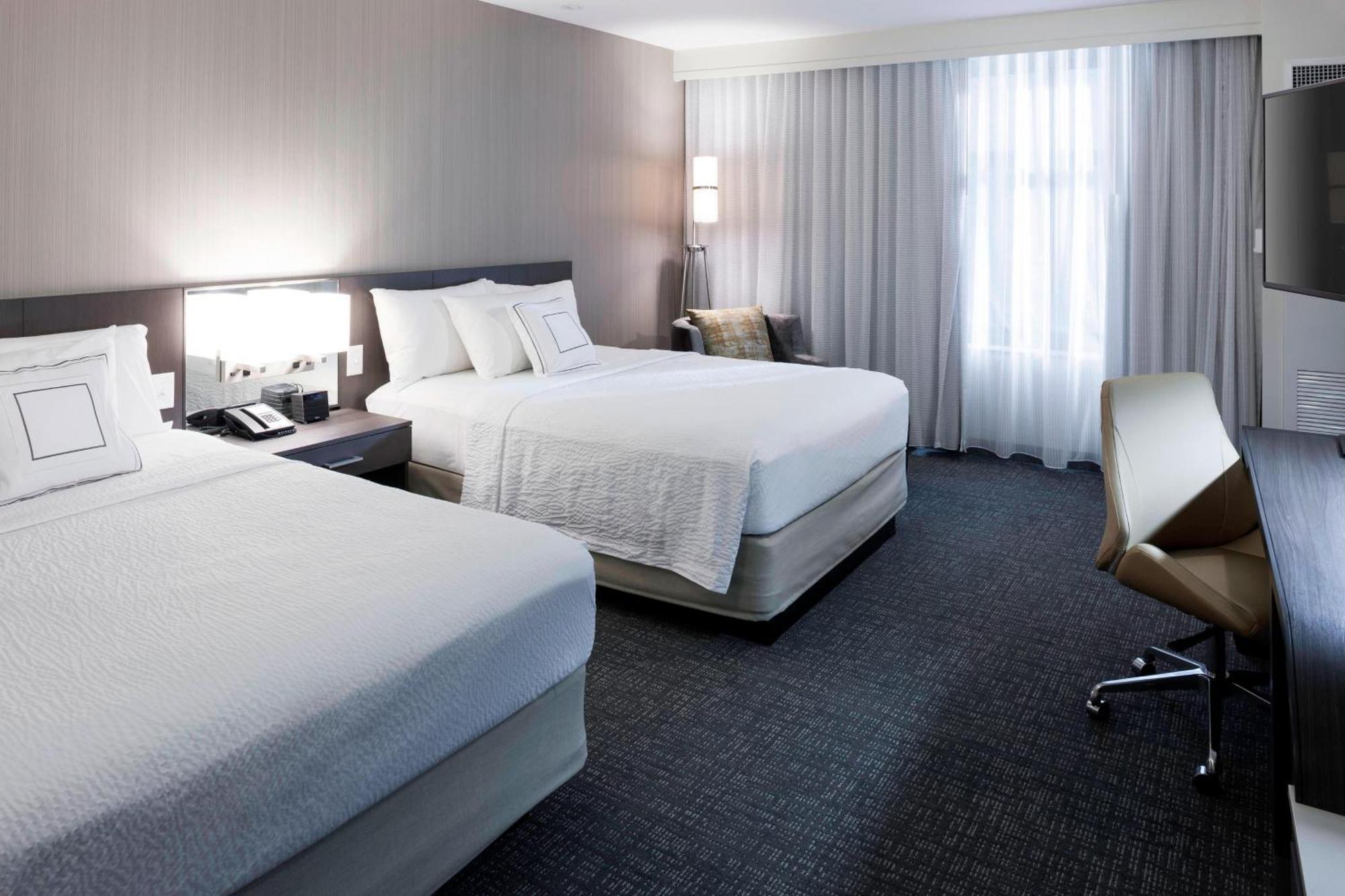 Hotel Courtyard By Marriott Richmond Downtown Esterno foto