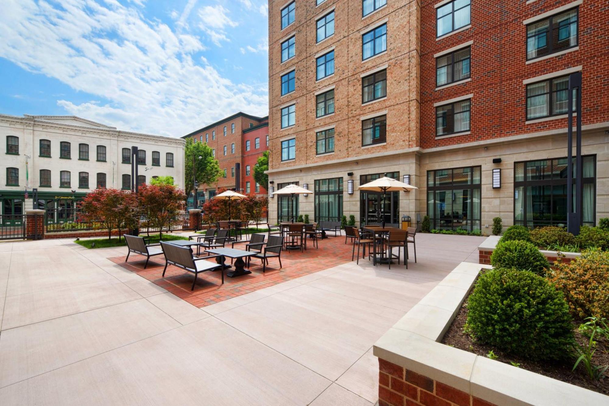 Hotel Courtyard By Marriott Richmond Downtown Esterno foto
