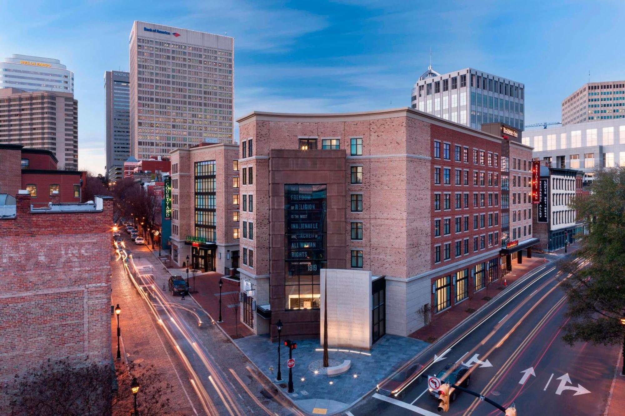 Hotel Courtyard By Marriott Richmond Downtown Esterno foto